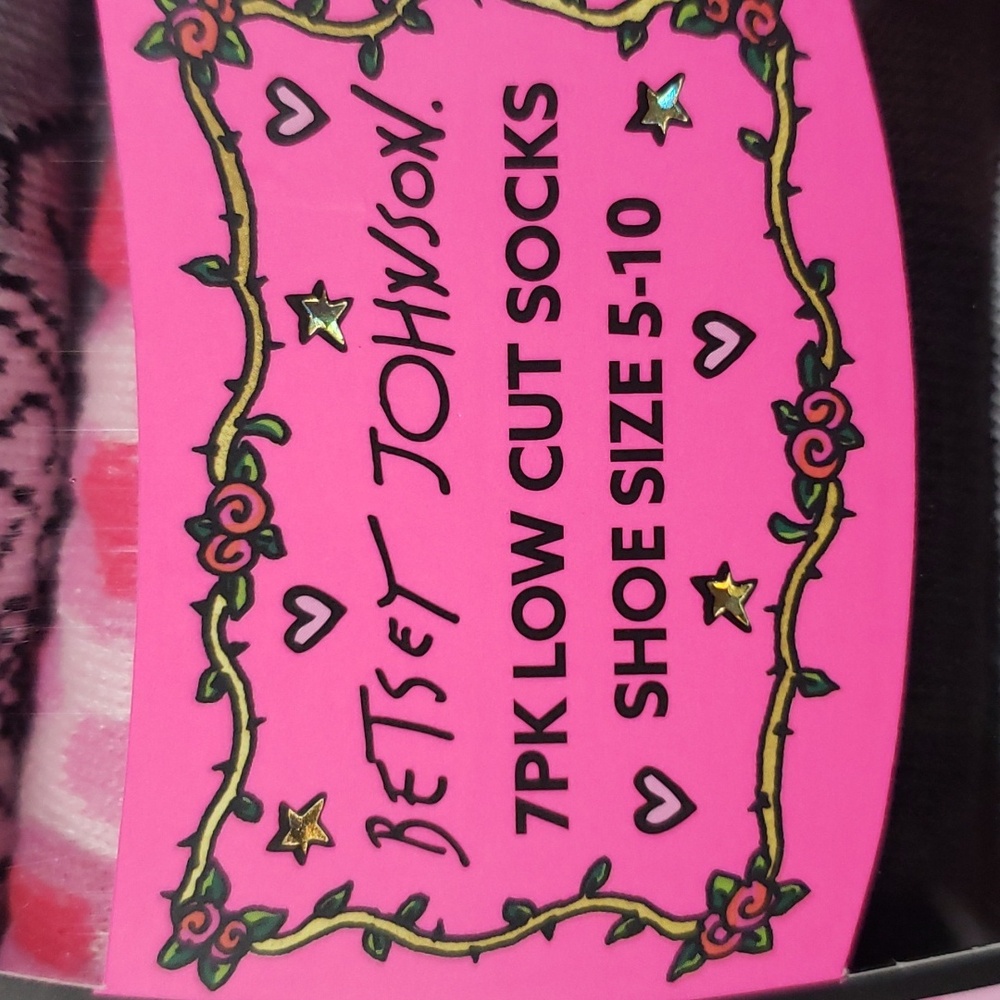 Betsey Johnson 7 pack Low Cut socks sz 5-10.  New - Picture 3 of 9